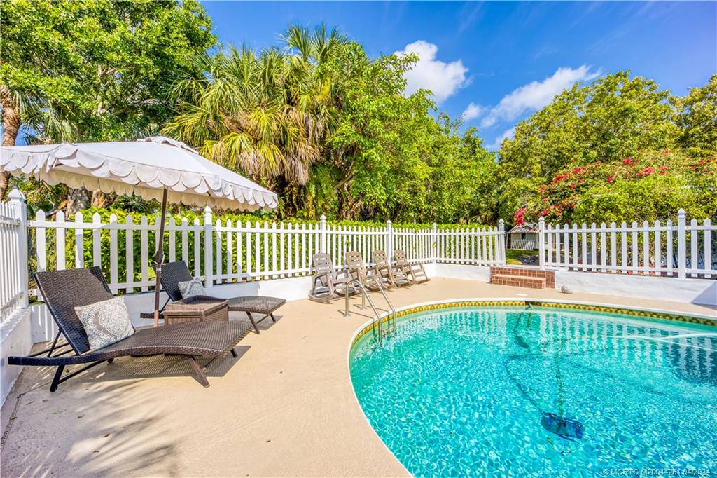 2007 S Indian River Drive