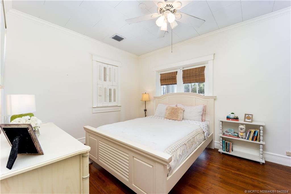 2007 S Indian River Drive