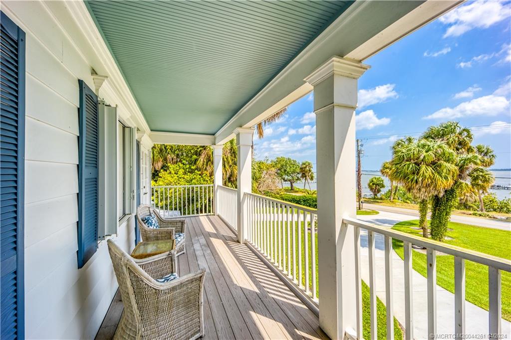 2007 S Indian River Drive
