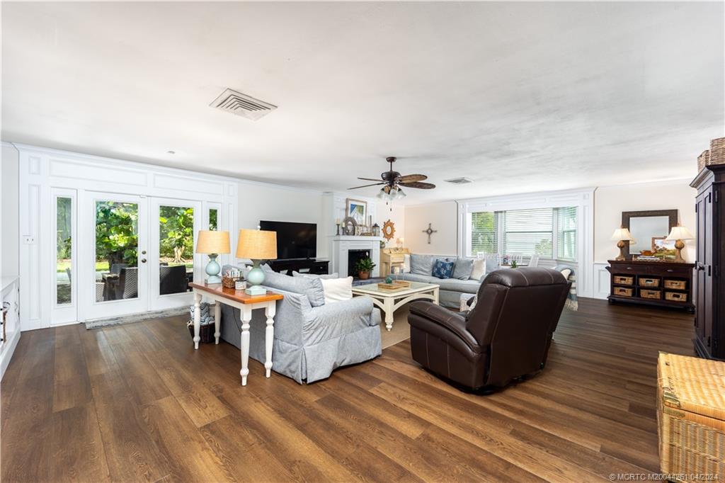 2007 S Indian River Drive