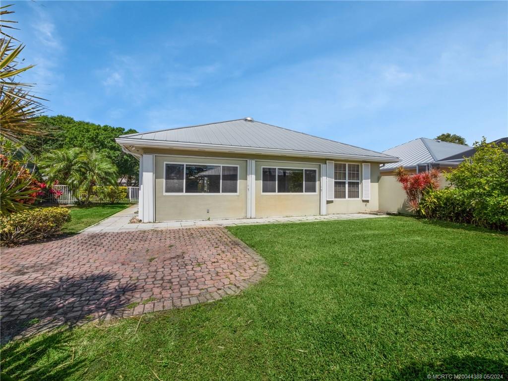 2185 SW Mayflower Drive