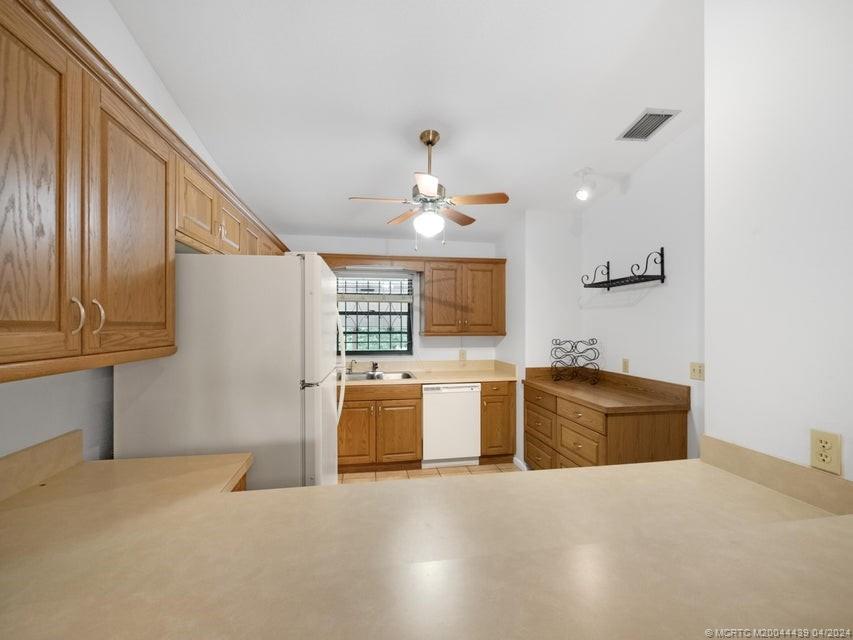 3011 SE Aster Lane 808