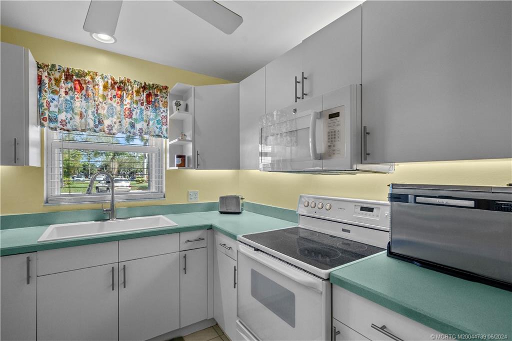 1225 NW 21st Street 1201
