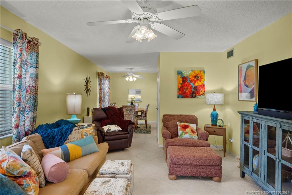 1225 NW 21st Street 1201