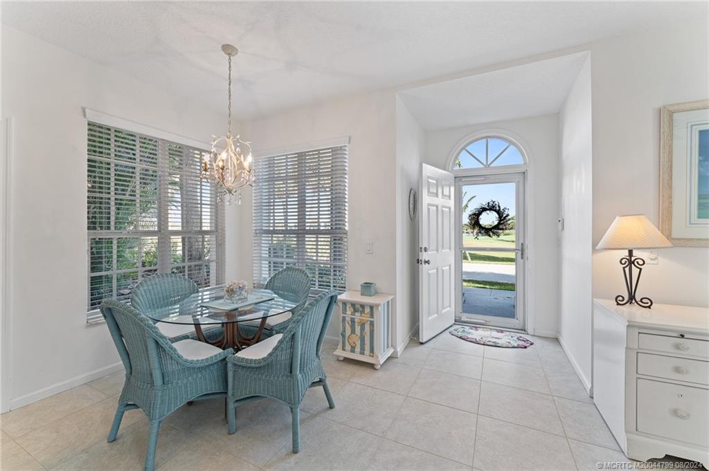 391 NE Plantation Road 213