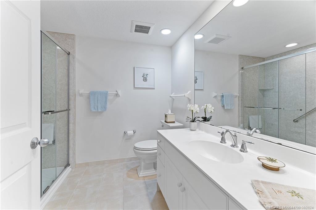 391 NE Plantation Road 213