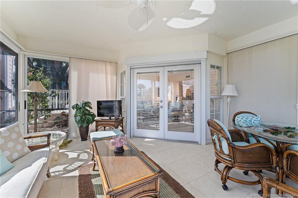 391 NE Plantation Road 213