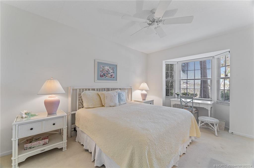 391 NE Plantation Road 213