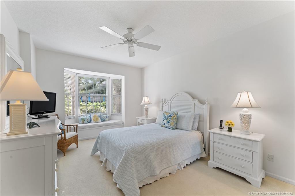 391 NE Plantation Road 213