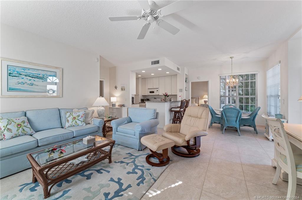 391 NE Plantation Road 213