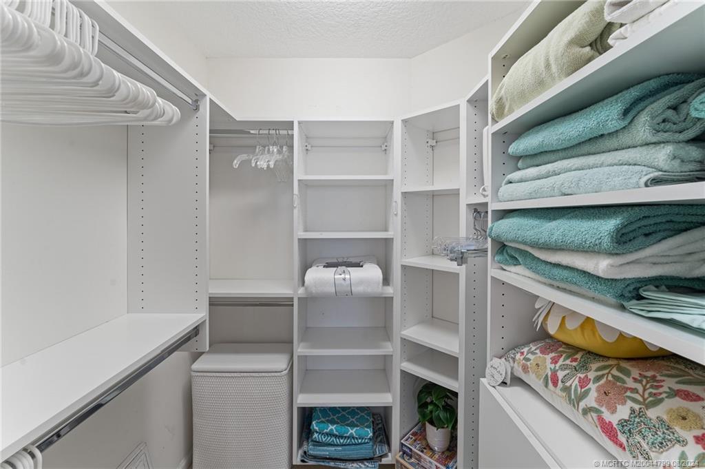 391 NE Plantation Road 213