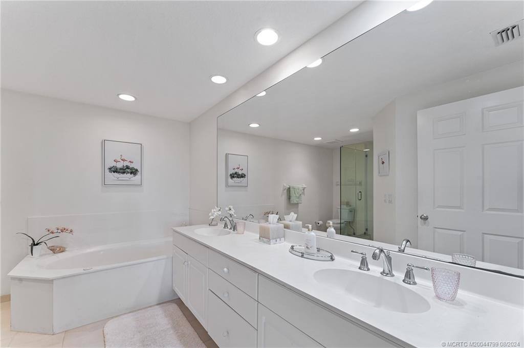 391 NE Plantation Road 213