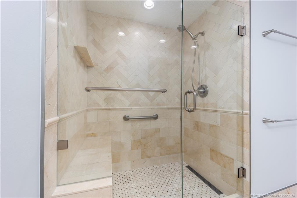 431 NE Plantation Road 713