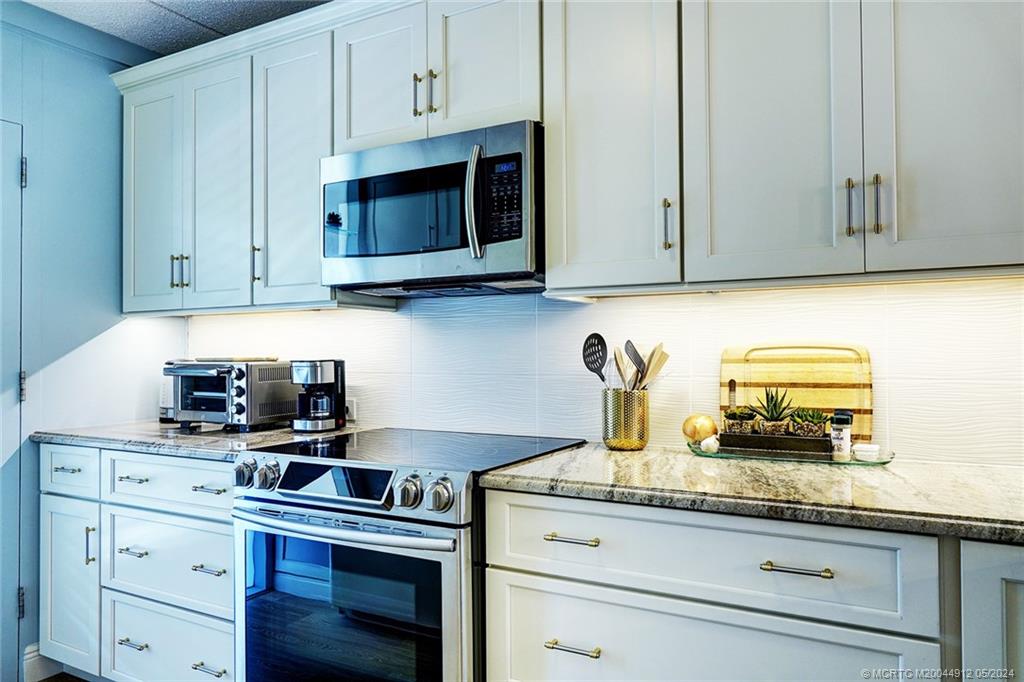 1456 NE Ocean Blvd 4-201