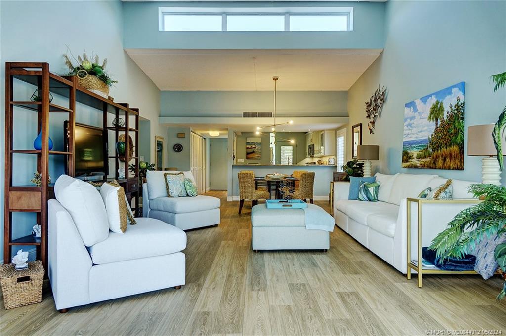 1456 NE Ocean Blvd 4-201