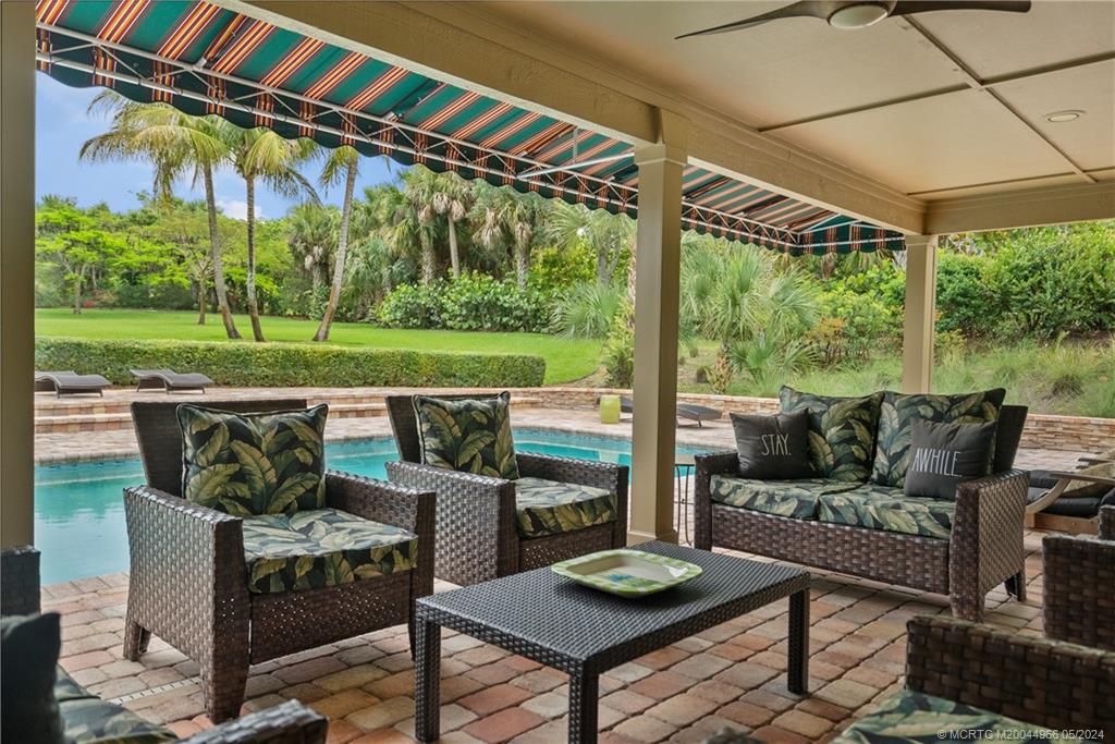 875 NE Stokes Terrace