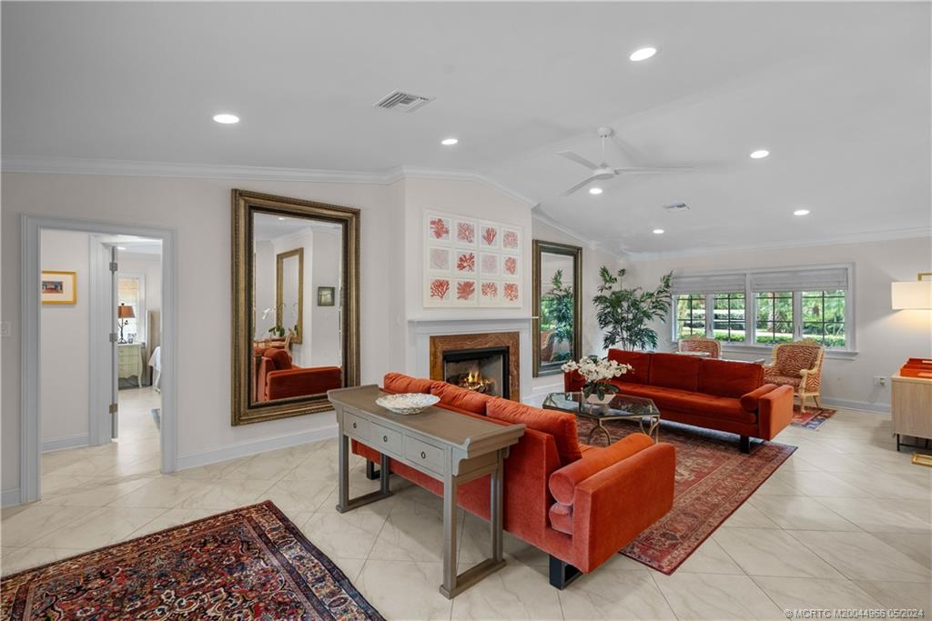 875 NE Stokes Terrace