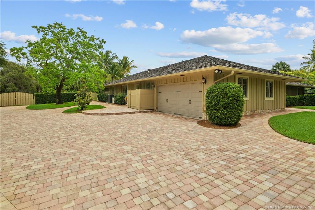 875 NE Stokes Terrace