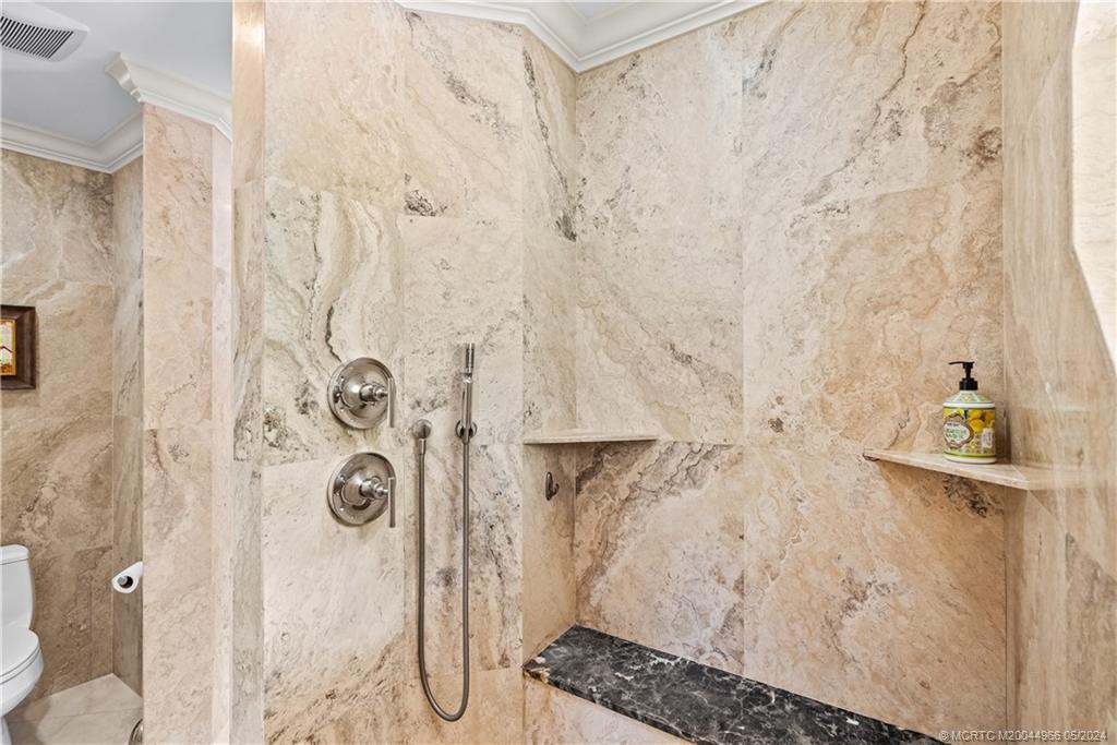 875 NE Stokes Terrace