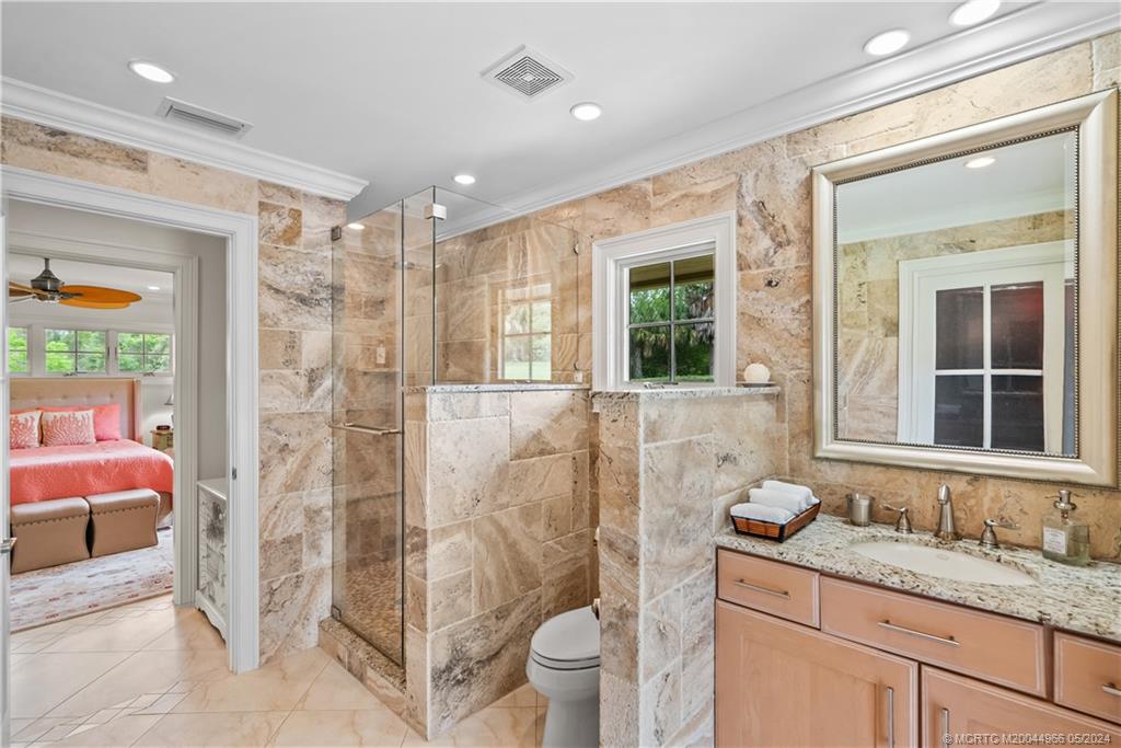 875 NE Stokes Terrace