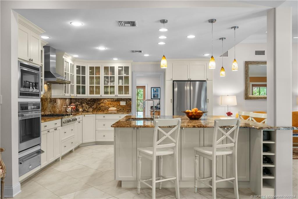 875 NE Stokes Terrace