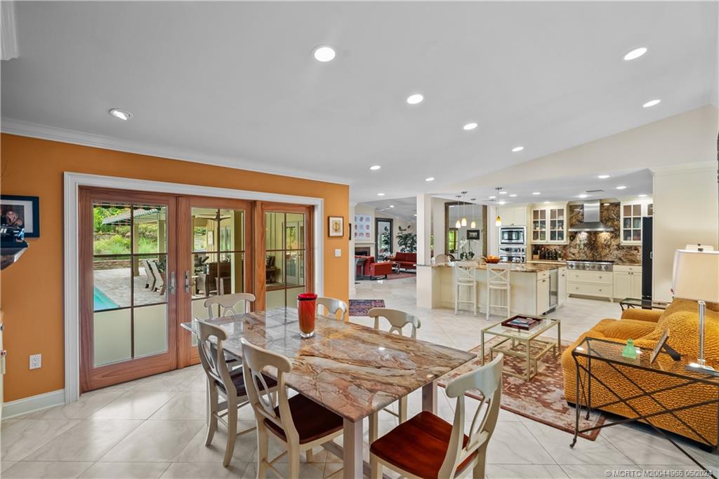 875 NE Stokes Terrace