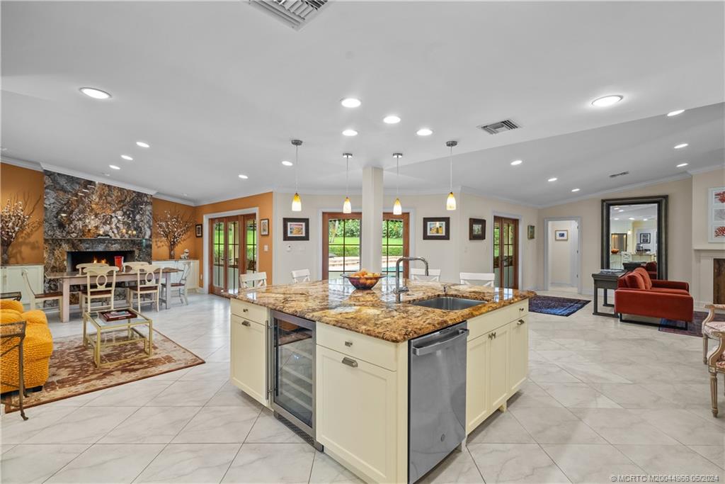 875 NE Stokes Terrace