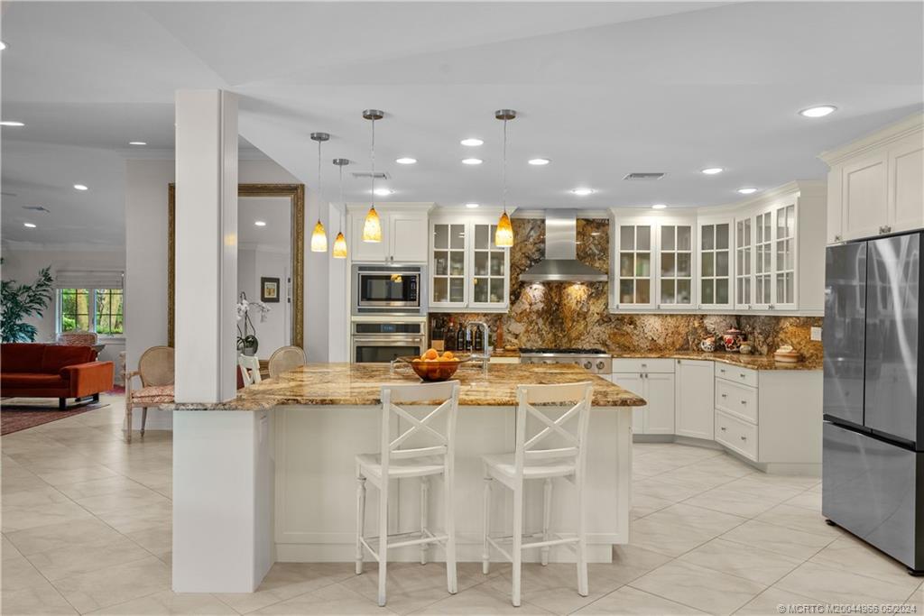 875 NE Stokes Terrace