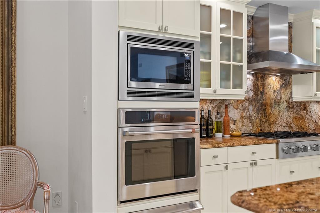 875 NE Stokes Terrace