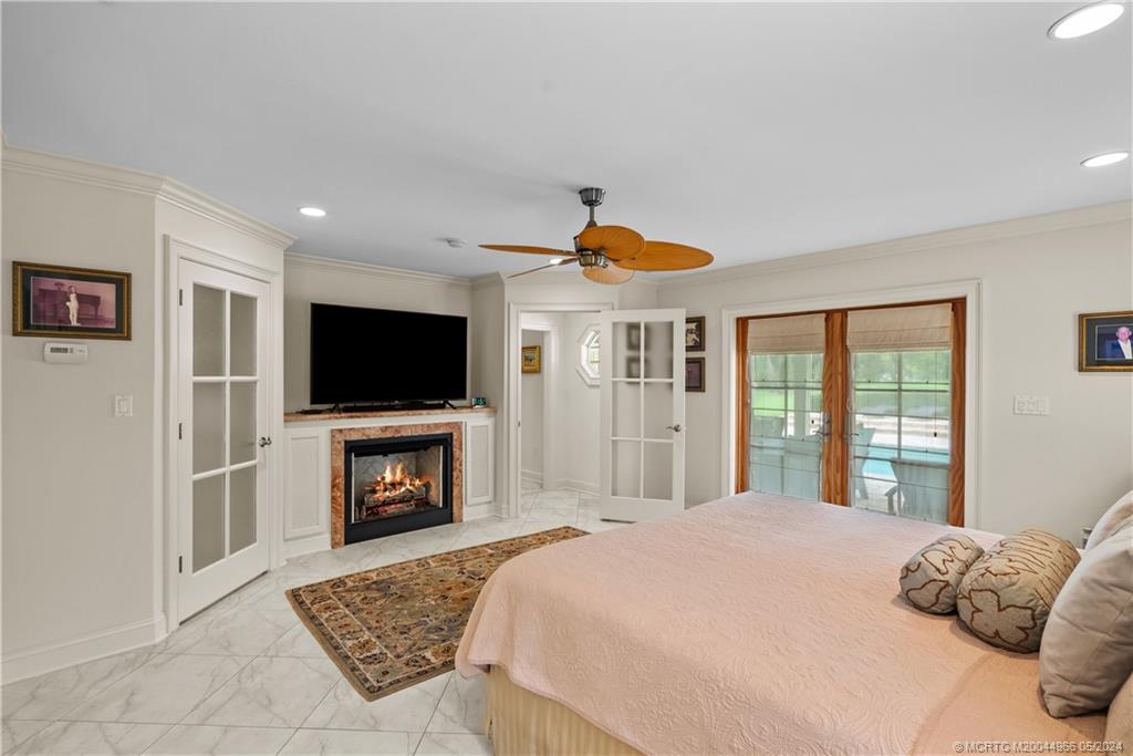 875 NE Stokes Terrace