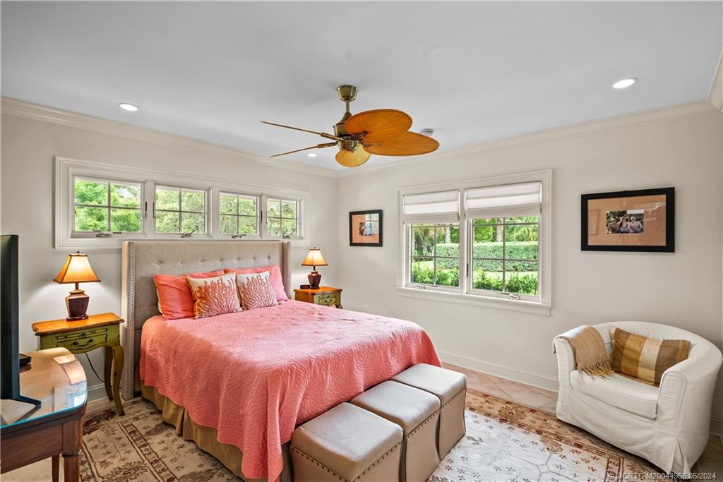 875 NE Stokes Terrace