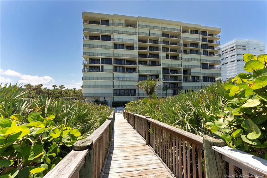 10000 S Ocean Drive 904