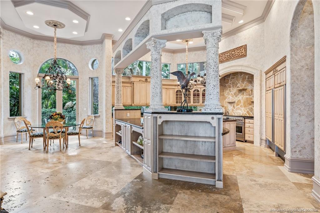 5 NE Lagoon Island Ct