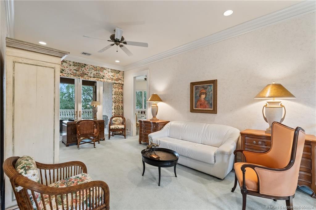 5 NE Lagoon Island Ct