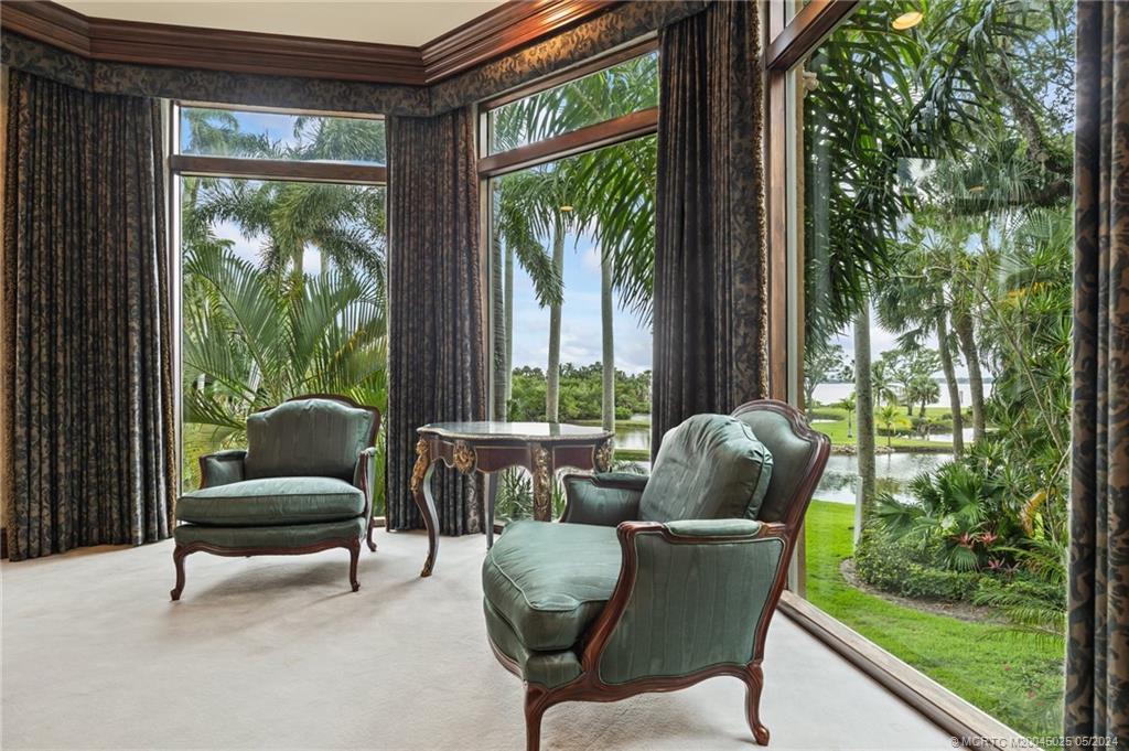 5 NE Lagoon Island Ct