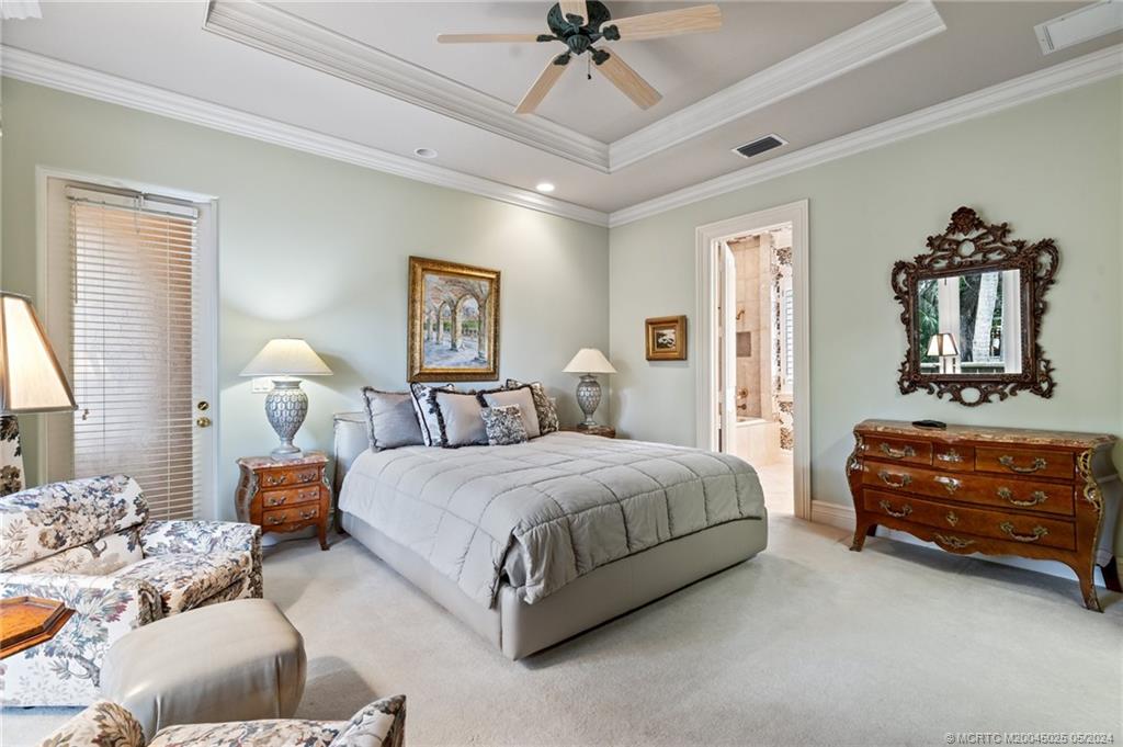 5 NE Lagoon Island Ct