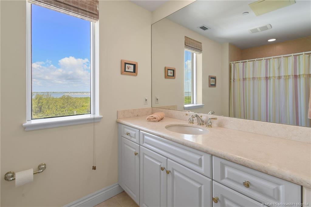 10072 S Ocean Drive 9-N