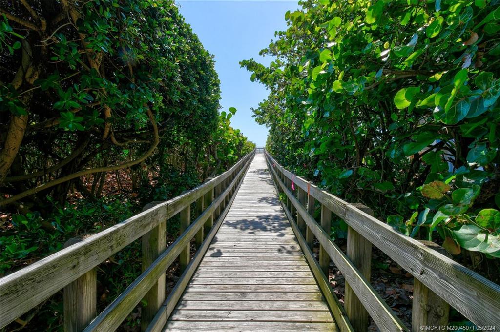10072 S Ocean Drive 9-N