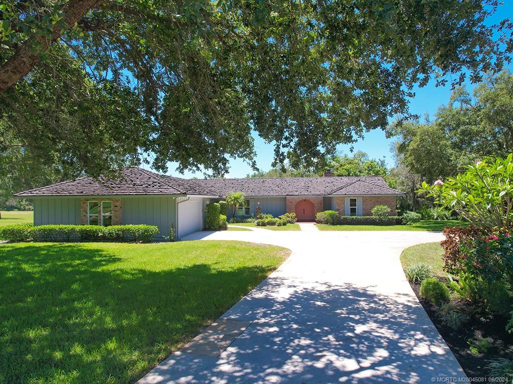 1644 SW Saint Andrews Drive