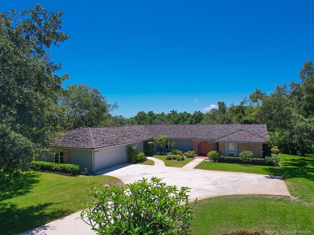 1644 SW Saint Andrews Drive