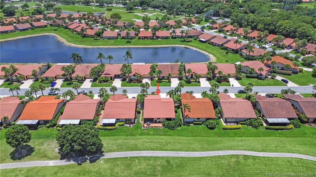2430 SW Bobalink Ct