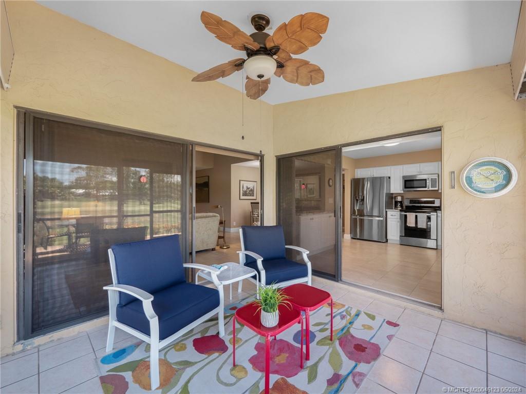 2430 SW Bobalink Ct