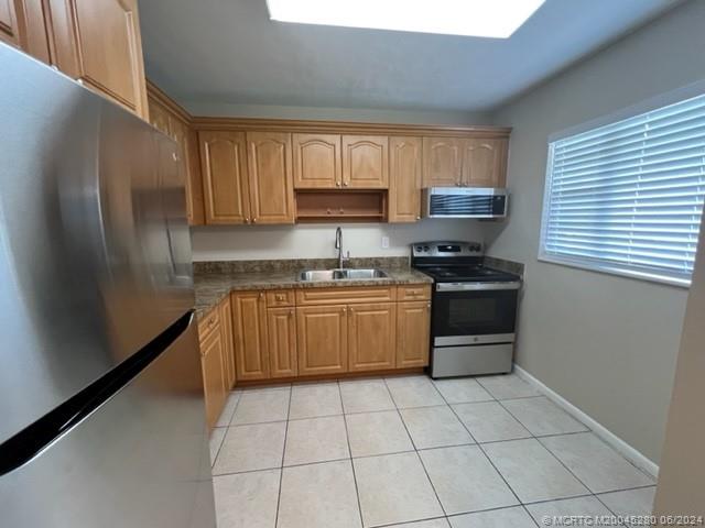 1900 S Kanner Highway 2-103