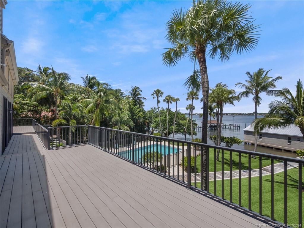 5 Saint Lucie Ct