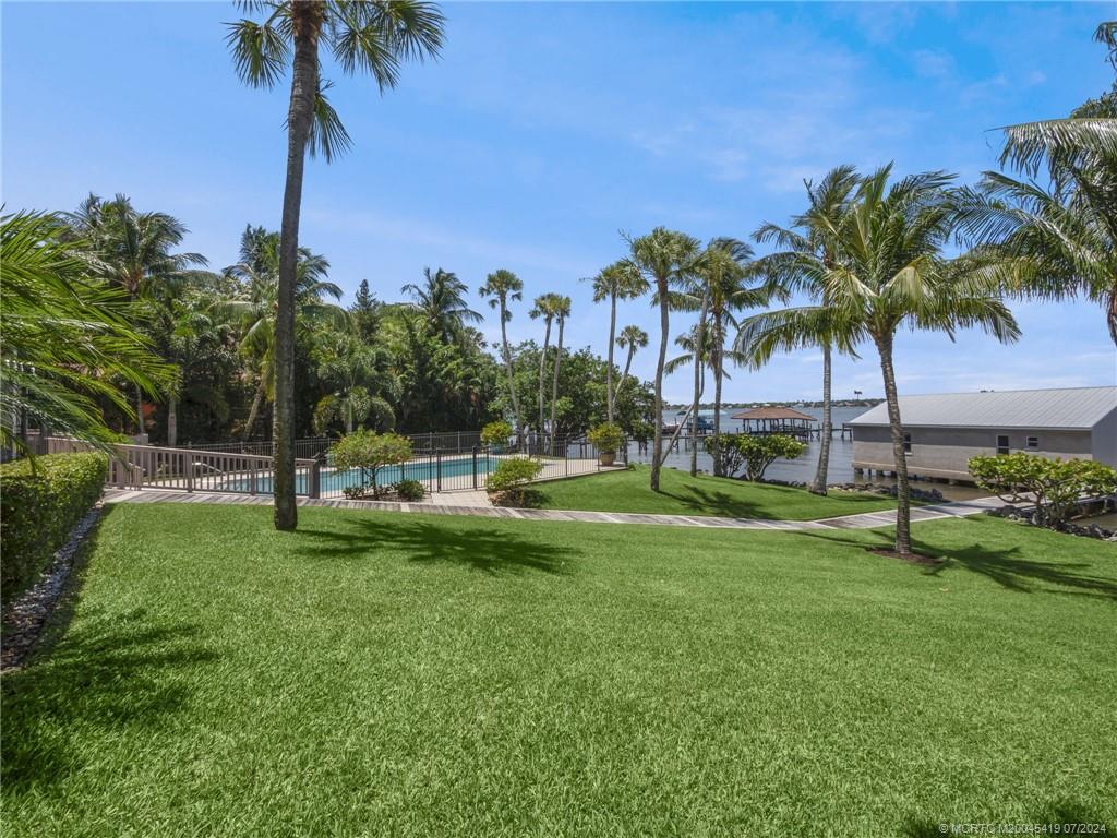 5 Saint Lucie Ct