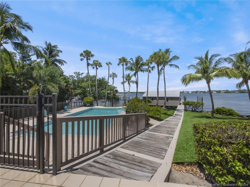 5 Saint Lucie Ct