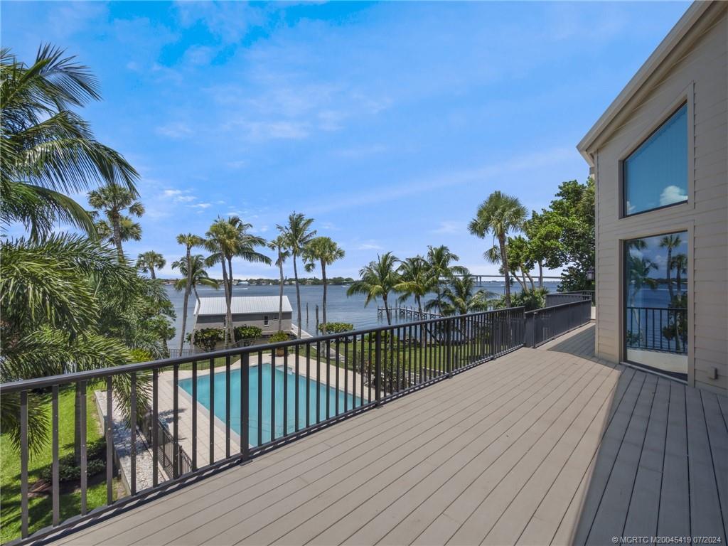 5 Saint Lucie Ct