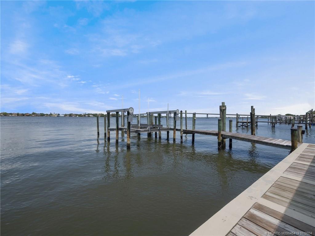 5 Saint Lucie Ct