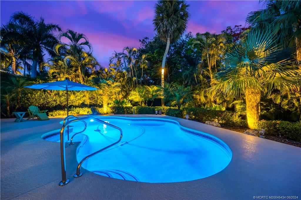 121 Hillcrest Drive