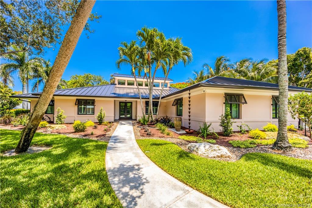 121 Hillcrest Drive